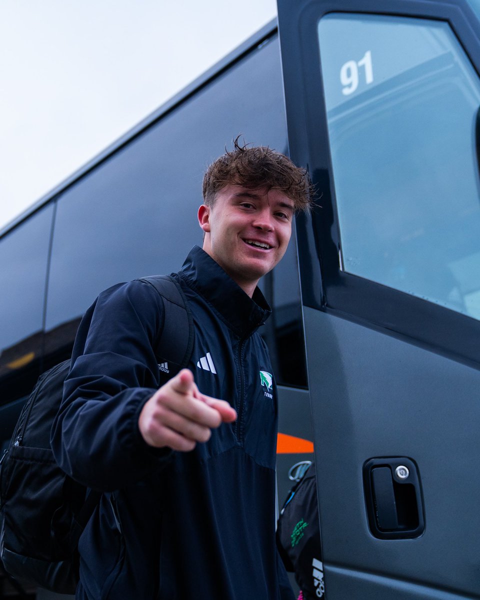 Loading 🚌 #UNDproud | #reachthesummit