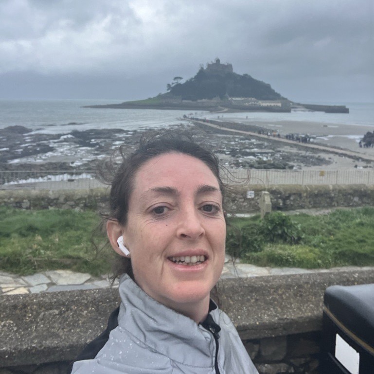 “I’m proud to run the #LondonMarathon in memory of my friend Louise who had hearing loss and to raise money for RNID.” Crystal and #TeamRNID are running to help make life more inclusive for people who are deaf, have hearing loss or tinnitus. Drop a 💚 to wish runners good luck!