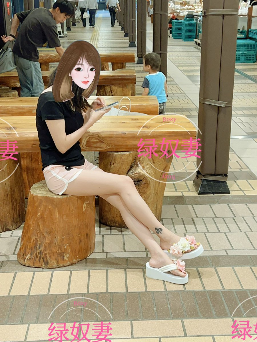 【roxy街拍】
你们以为姐姐平时穿什么？
天天情趣内衣？哈哈哈，不是啦，就是普通的小裤裤，小短袖，是不是也挺好看？
你们想不想看看姐姐平时的街拍和日常生活？
（如果我的粉丝，平时看到姐姐，也不妨认识一下，见面认识一下也是挺不错的呢😁😁😁）
【更多内容/历史视频已经上传私推，欢迎订阅】 https://t.co/Vt6RZsC9pq