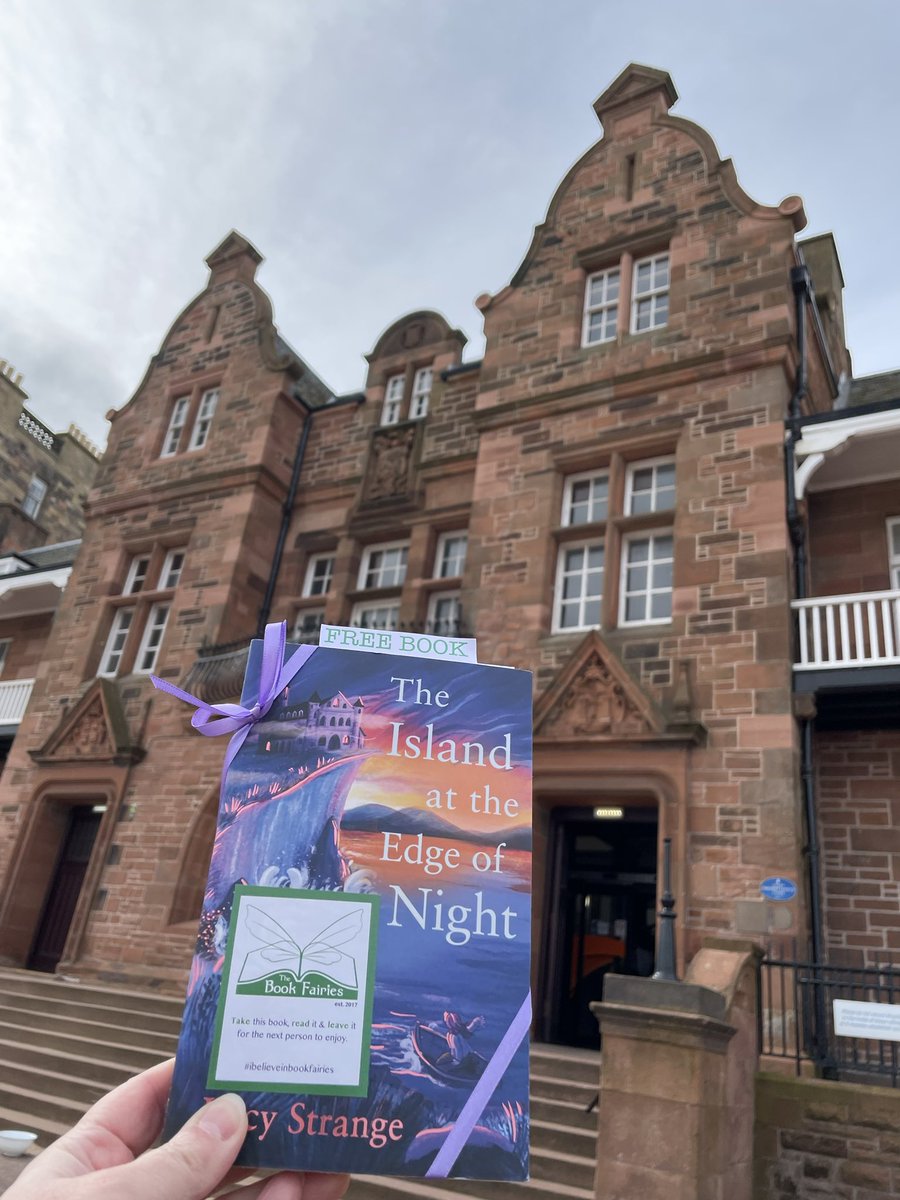 “I freeze, my heart thudding hard.” The Book Fairies are sharing copies of #TheIslandattheEdgeofNight by #LucyStrange, in beautiful locations around Scotland and the UK! Who will be lucky enough to spot one? #ibelieveinbookfairies #ChickenHouseBooks #portobello #Edinburgh