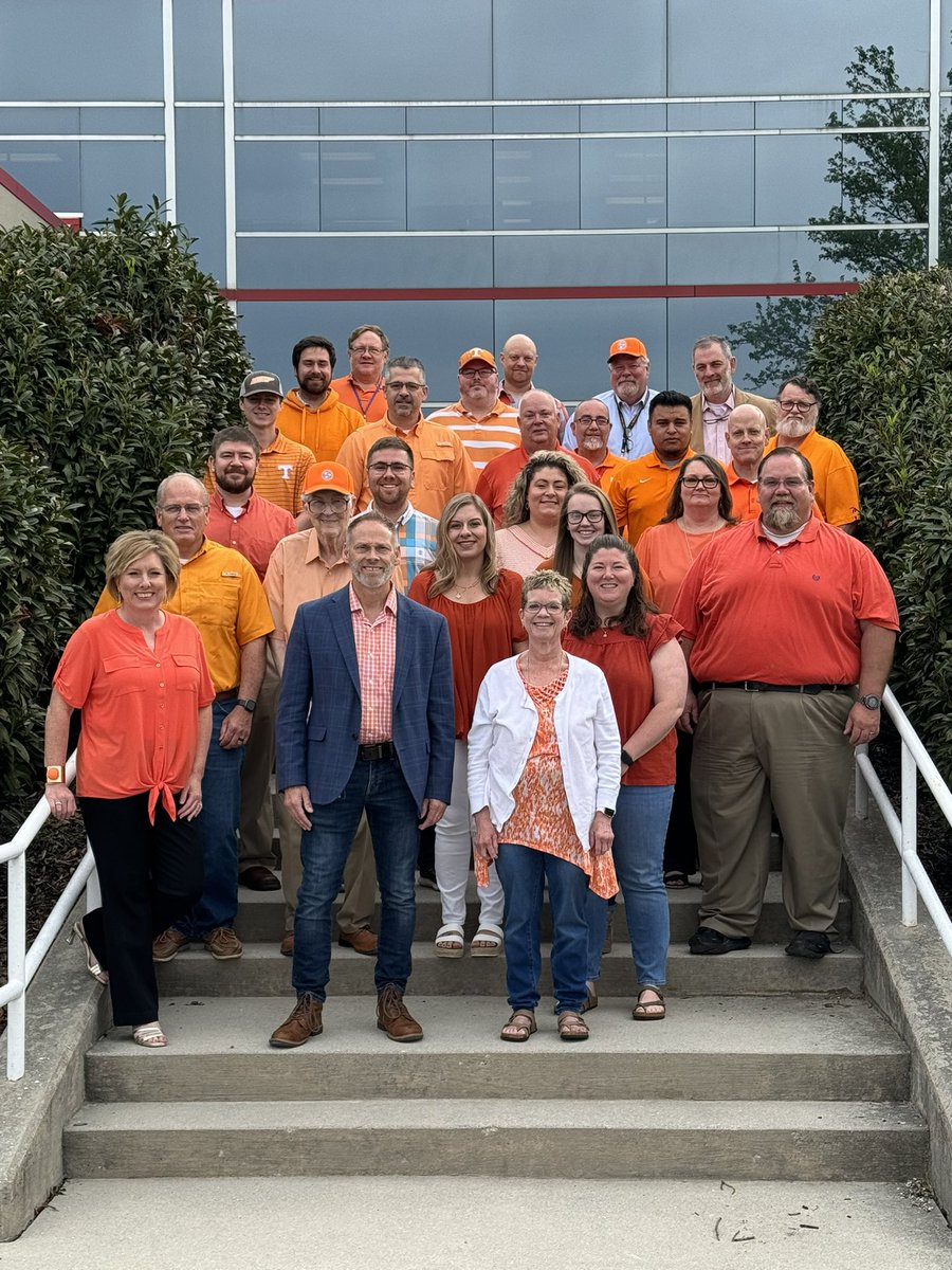 @myTDOT employees at our Region 1 offices in Knoxville are wearing Orange today for National Work Zone Awareness Week! #NWZAW #myTDOT #WorkWithUs #MoveOver #SlowDown