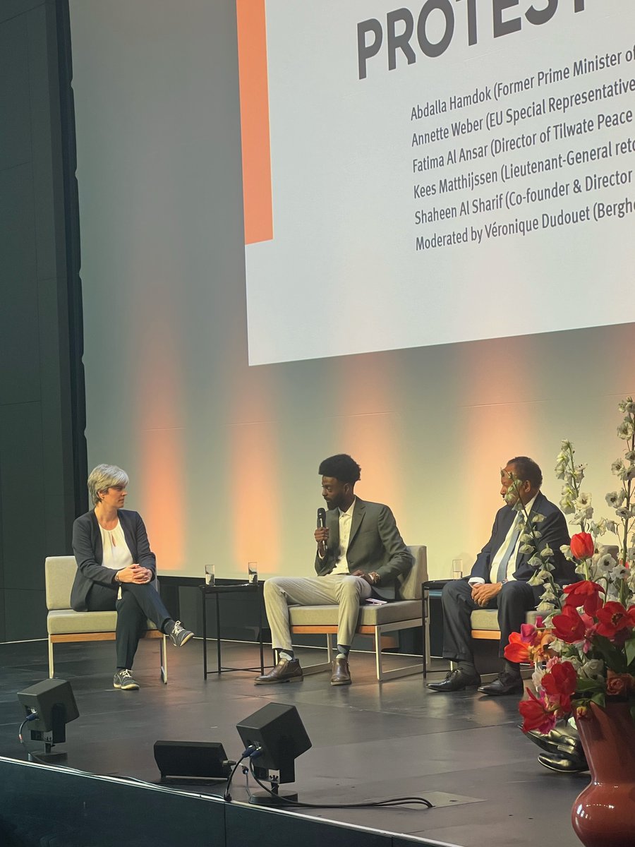 "The youth are the driving factor in a lot of places. In #Sudan, international actors showed a lot of attention to the youth movement, a generation calling for democracy."

<a href="/SheenAlSharif/">AlSharif</a> kicks off our next panel on protest movements and peace.