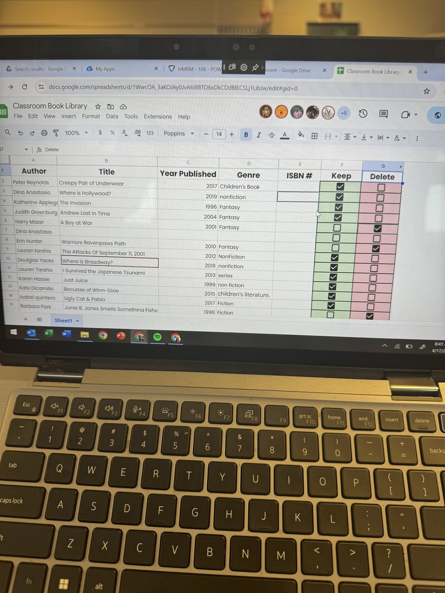 zennialteacher's tweet image. Brain break after Reading STAAR, project catalog the classroom library!! We have over 200 books and it’s time to get rid of some of these!! #classlibrary