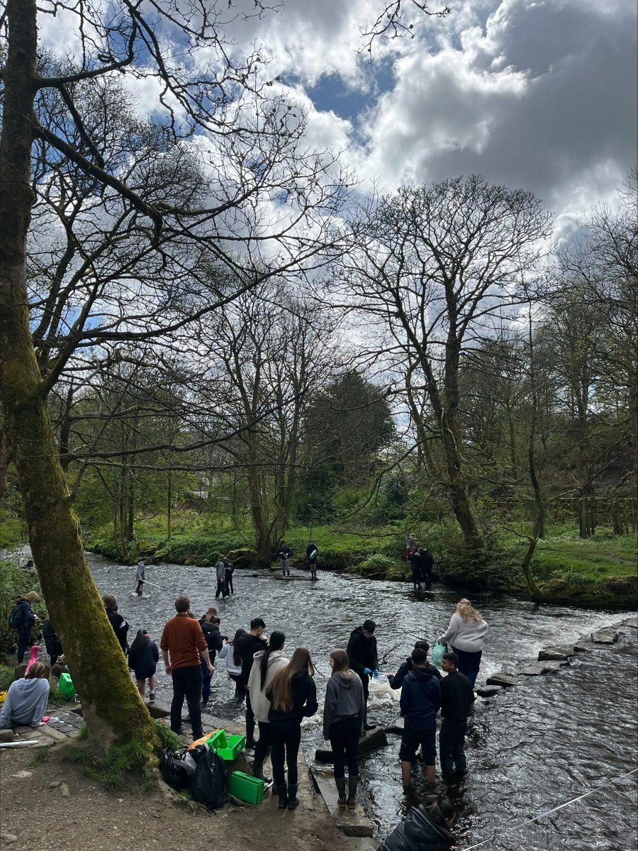 Our Year 10 Geographers have been out and about in Uppermill today, making the most of a rare day of sunshine whilst completing their GCSE fieldwork. There may be a few wet feet...! #proudtobeblue
