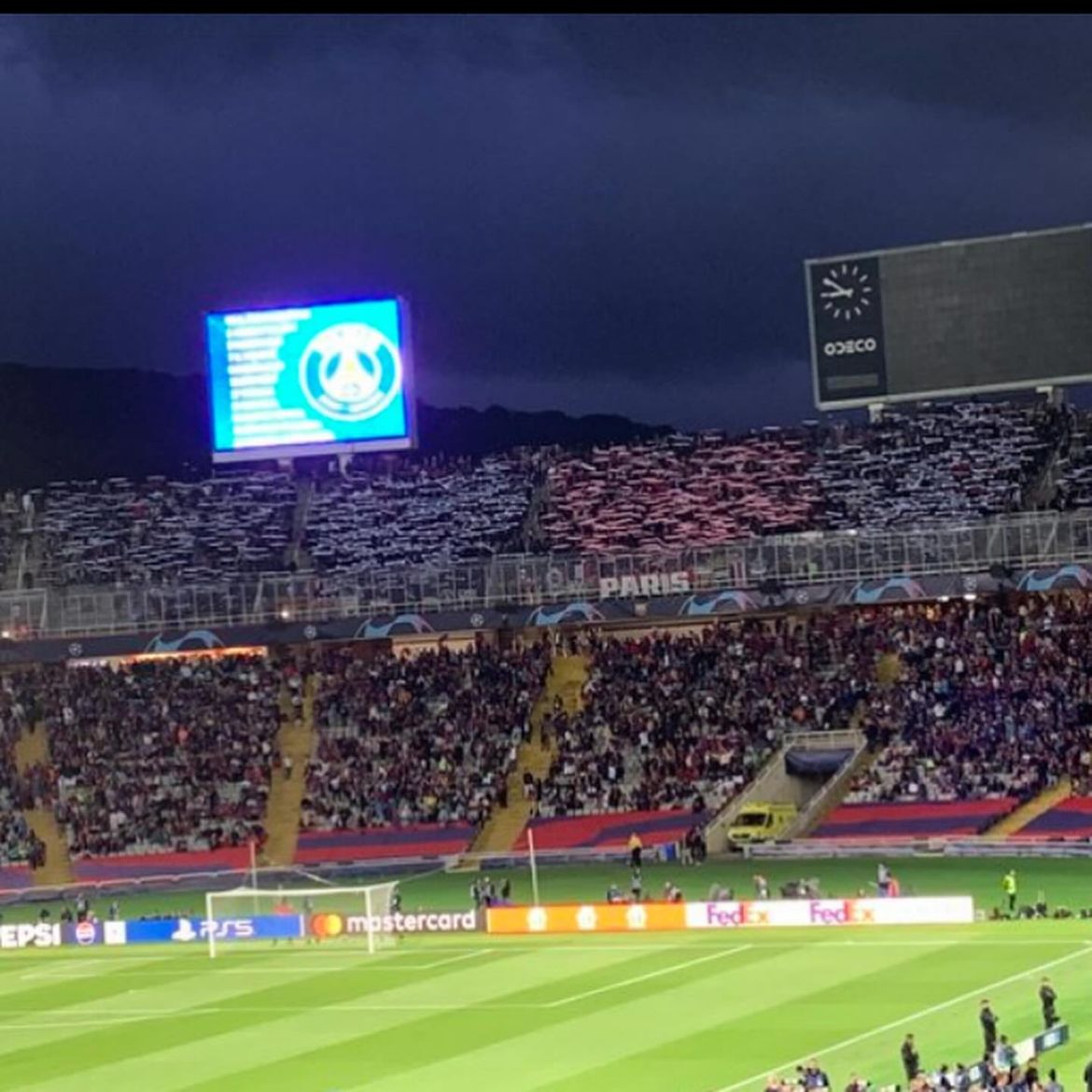 𝕊𝕋𝔸ℕ𝔻 𝕐𝕆𝕌ℝ 𝔾ℝ𝕆𝕌ℕ𝔻 👊 tweet media