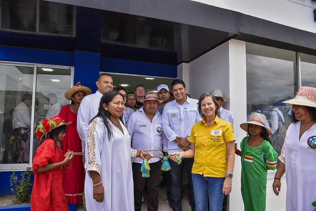 ilegara's tweet photo. El resguardo indígena de Provincial en #Barrancas #LaGuajira tiene su puesto de salud con el apoyo de @CerrejonCol . El centro de salud se destaca por su enfoque diferencial, dispone de la medicina occidental, incluye la atención de la medicina tradicional. https://t.co/9htXhPAaOq