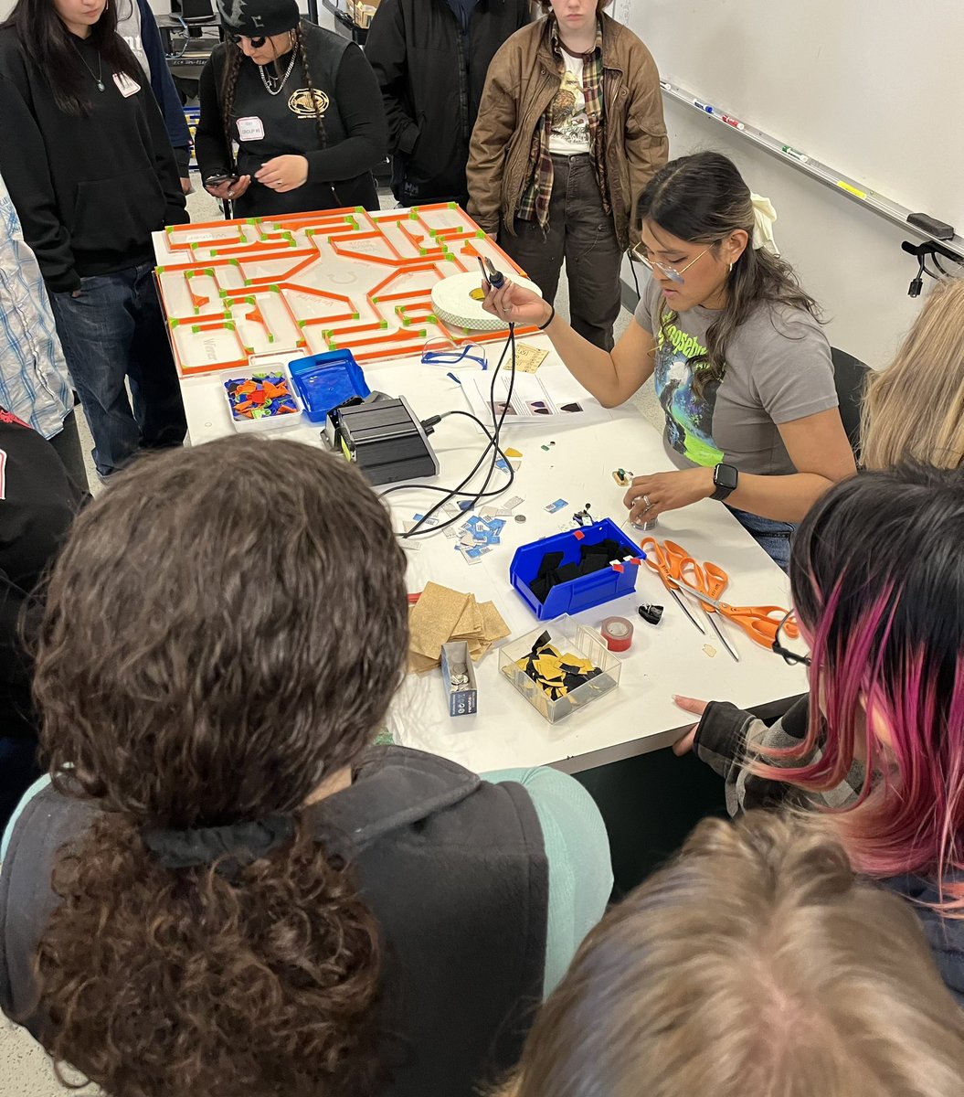 SD61 Career Programs (@sd61careers) on Twitter photo Women in Trades & Technology!
What an inspiring day exploring & experiencing #Trades & #Technology with young women from <a href="/sd61schools/">Greater Victoria School District</a> & around Greater Victoria!
Thank you <a href="/camosun/">Camosun College</a> for hosting us & to each department for sharing your wisdom & organizing hands-on activities. Women in Trades & Technology!
What an inspiring day exploring & experiencing #Trades & #Technology with young women from <a href="/sd61schools/">Greater Victoria School District</a> & around Greater Victoria!
Thank you <a href="/camosun/">Camosun College</a> for hosting us & to each department for sharing your wisdom & organizing hands-on activities.