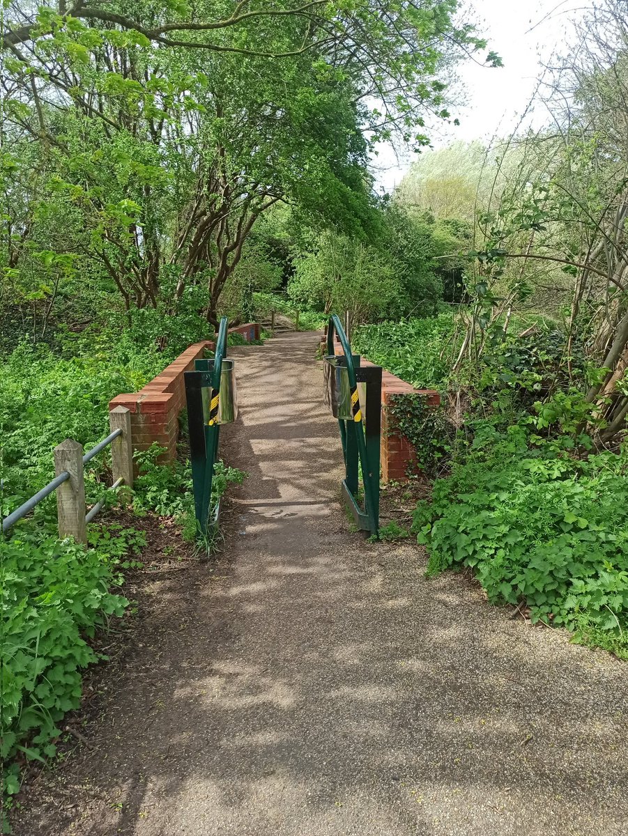 @CharlotteCGill @willnorman Perhaps you also publish an article about the councillors installing barriers that stop legitimate users of specialist cycles riding along cycle routes such as the #WandleTrail

#BashTheBarriers

#SuttonLibDems
#LondonLovesCycling
#LondonElections2024