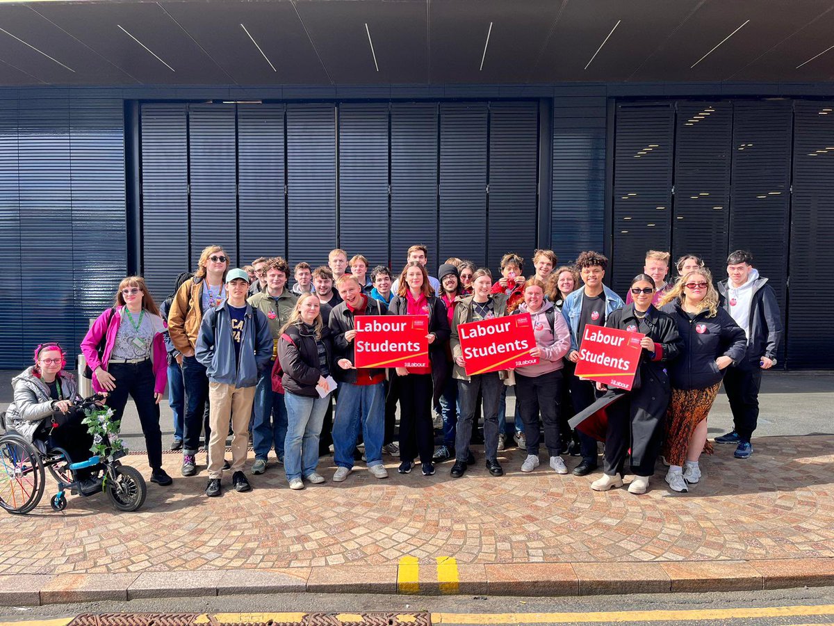 Delighted to be among many @LabourStudents delegates out in force at NUS today and to have such a great turnout for our canvassing session for the by-election in Blackpool South! 👏👏