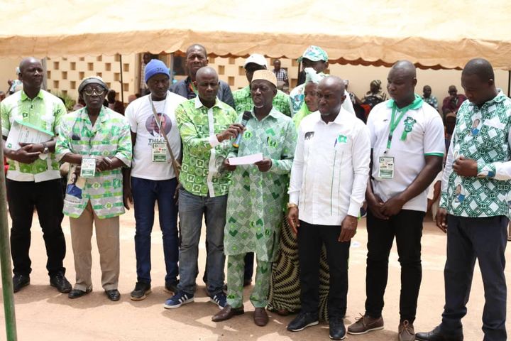 intrepideinfos's tweet photo. #CIV225
Le @pdcirdaofficiel se mobilise dans le District du Denguelé sous l'égide de l'Honorable Yohou Dia Houphouet Augustin. Une mission de renouveau et d'engagement pour un avenir meilleur pour tous les Ivoiriens. #PDCI #Mobilisation #Changement https://t.co/9S5OqXsJSm
