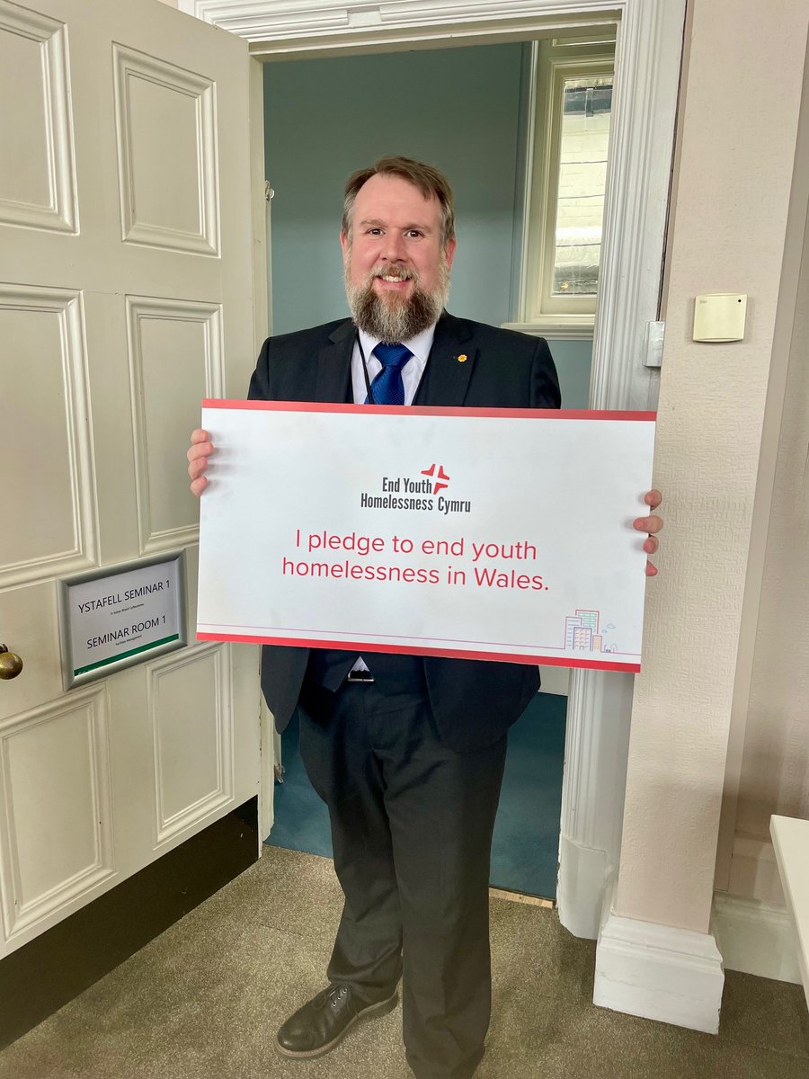 Dropped into the Pierhead Building earlier to hear more about the campaign by @EYHCymru to end youth homelessness in Wales. We heard from some young people who were struggling to find accommodation, leaving them in a vulnerable position.