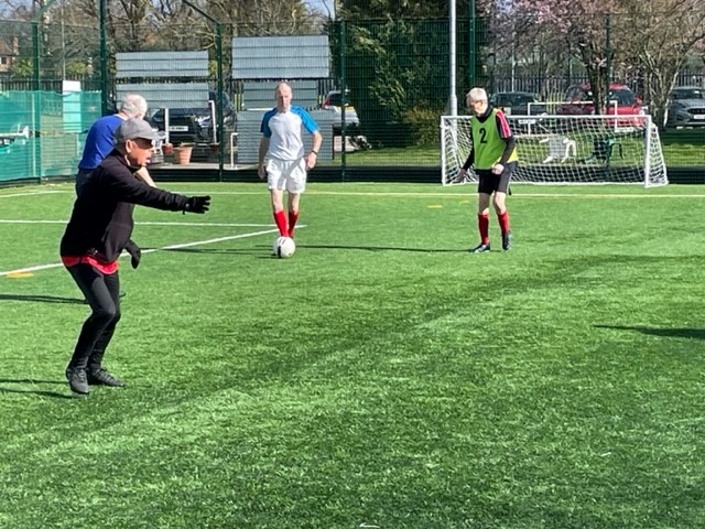 COME OUT OF RETIREMENT AND GET BACK ON THE PITCH WITH OVER 70'S WALKING FOOTBALL! ⚽👬😃EVERY MON AND WED AT SOLIHULL FOOTBALL CENTRE bookwhen.com/mpsports
#over70 #ageuk #mentalhealth #MoveMoreMonth #WalkingFootball #funfitnessfriendship #footballplayer⚽