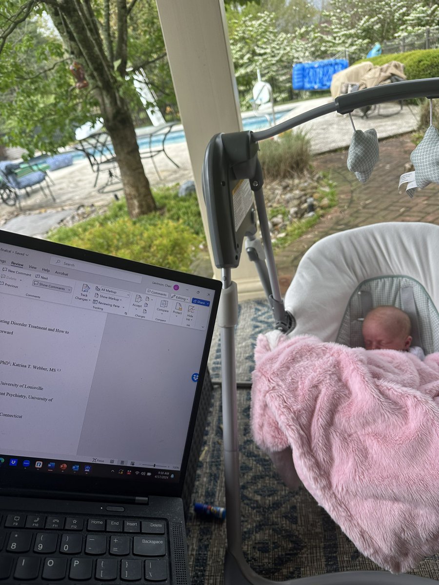 Maternity leave 70 degrees out Paper due Can’t complain @Momademia