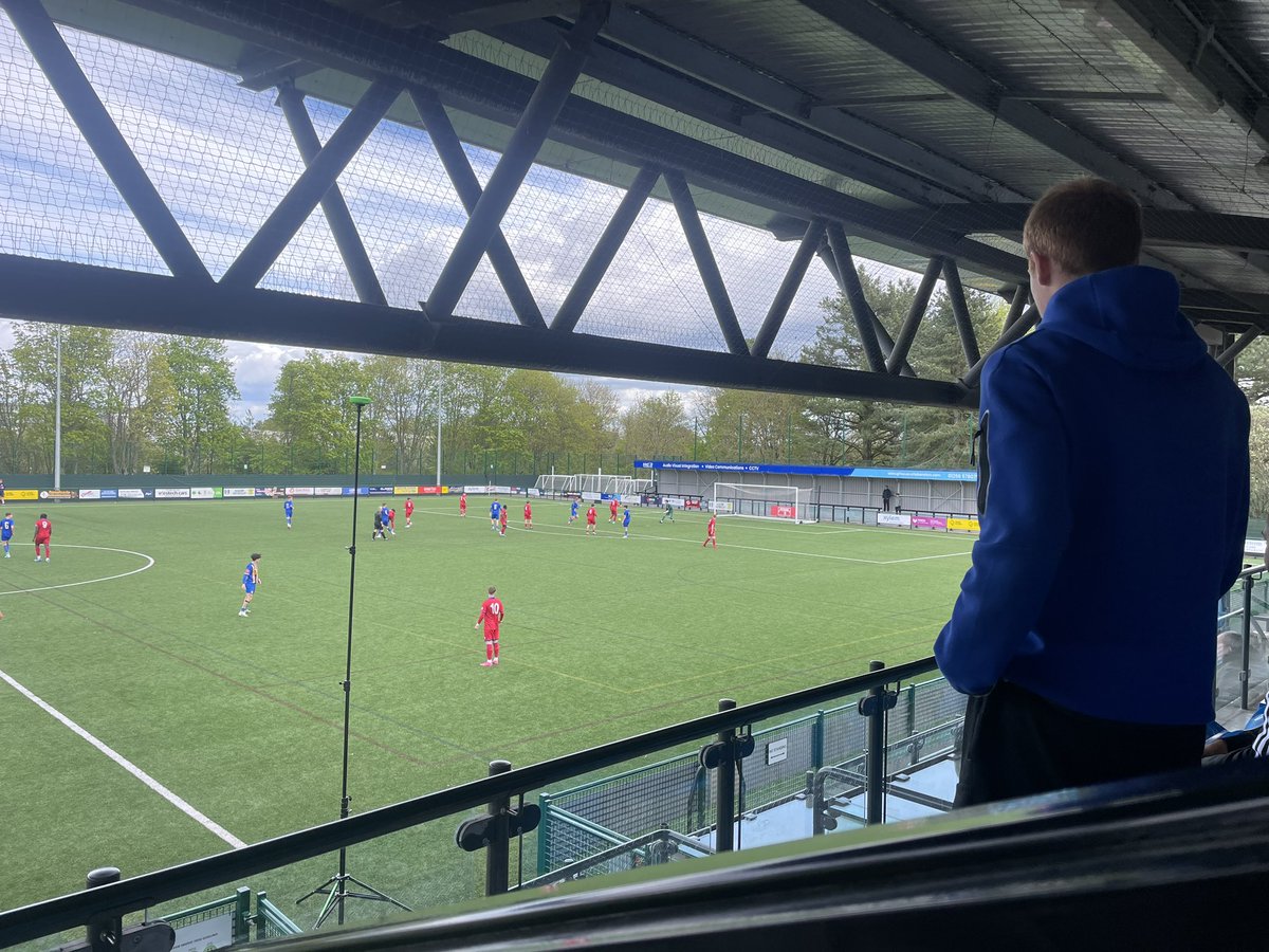 GOOOOOOALLLLL!!

Llewllyn’s fierce strike from close quarters double our lead! 

2-0