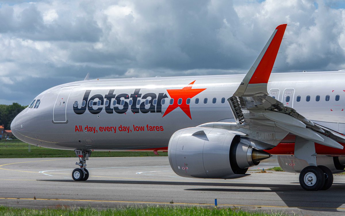 🔴  Today, the first JetStar Airbus A321neo built at Toulouse (TLS) made its test flight. #Airways #News

📸: @NunoSeletti