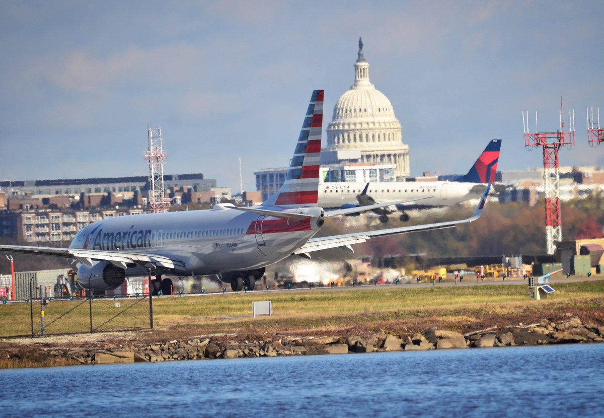 More American Airlines!

1) #Embraer ERJ-145 into #Philadelphia
2) #Bombardier CRJ-900 into Washington Reagan National
3) #Boeing 737
4)  #Boeing 737

#AmericanAirlines #Planespotting