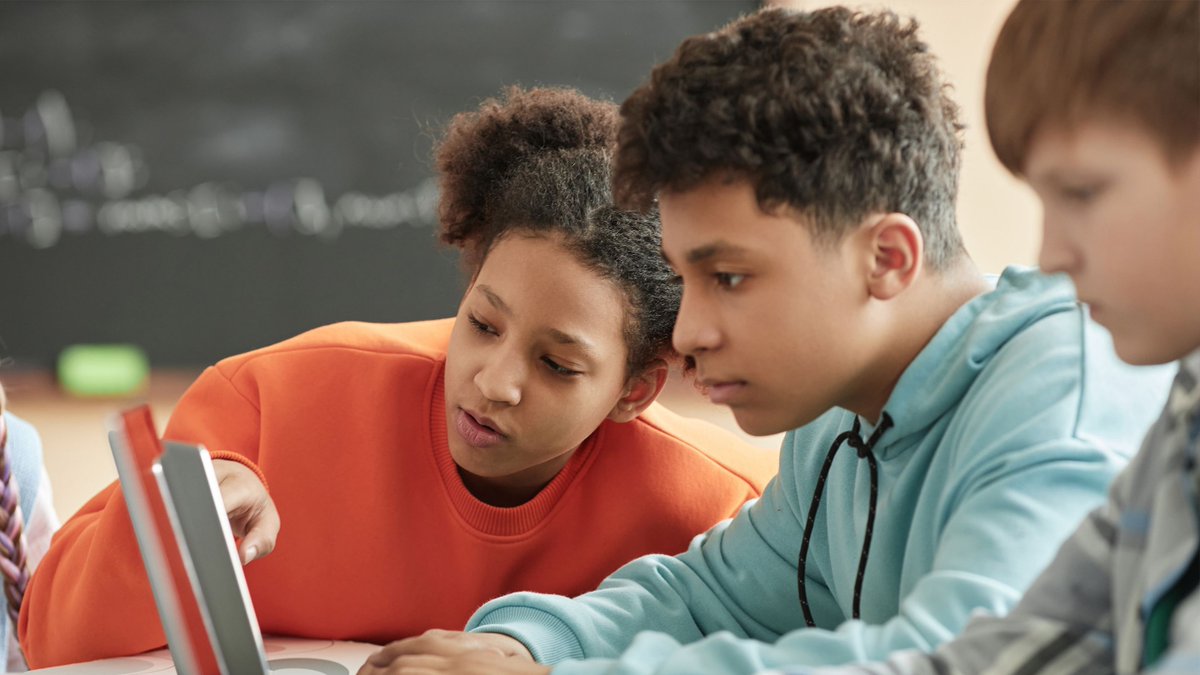 Dr. RACHELLE DENÉ POTH |ThriveinEDU #AI #AIinEDU tweet media