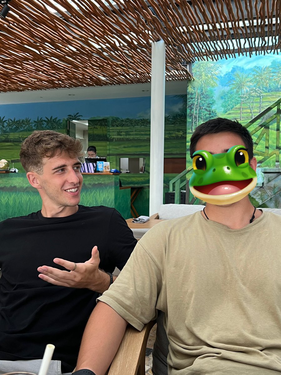 Drix97's tweet image. Despues de 9 años, este año he coincidido por primera vez en persona con la leyenda, el señor Luka. Hace un mes en dubai y ahora en bali