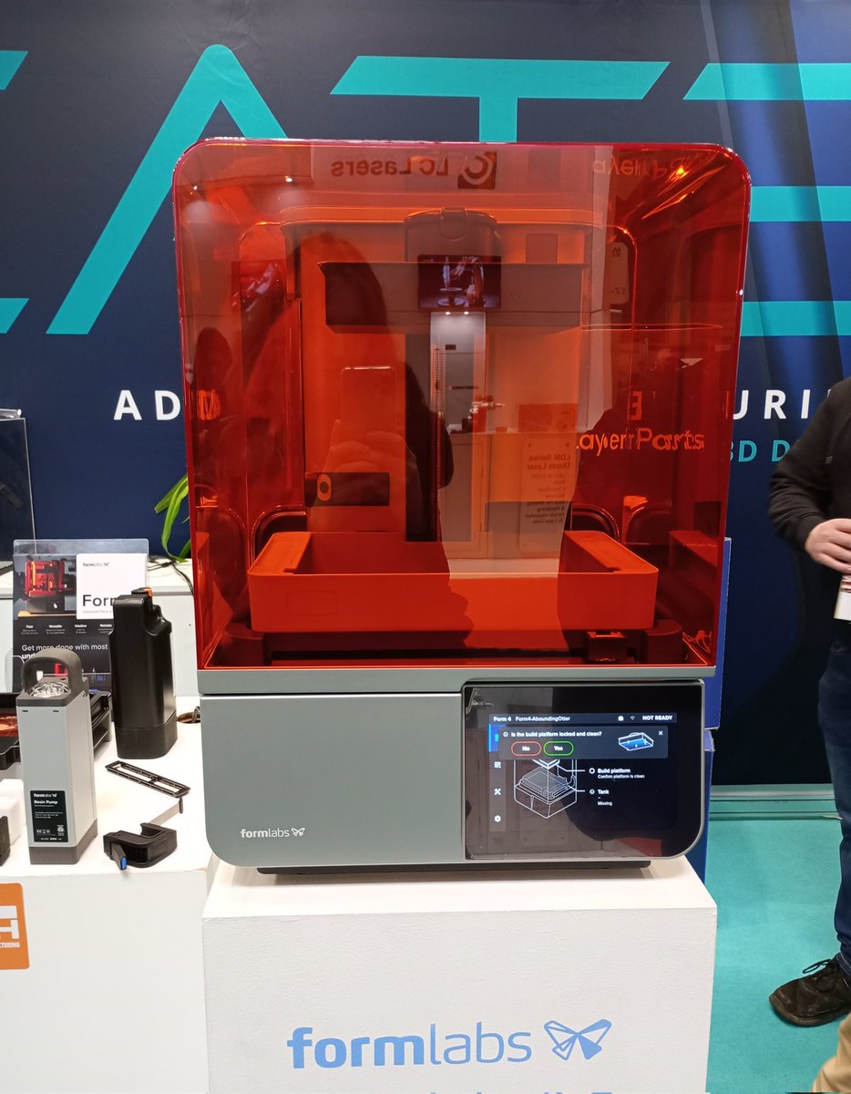 Spotted at #MACH2024, <a href="/formlabs/">Formlabs</a>' new Form 4 3D printer.

Read more here >> tctmagazine.com/additive-manuf…