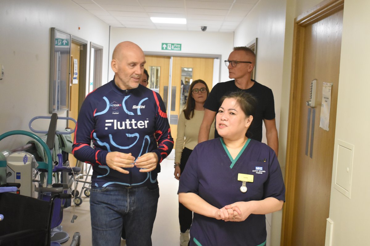 It was great to be visited by @CureLeukaemia fundraiser Ian McMahon, who is planning the amazing feat of cycling the Tour De France route to raise £30,000. Ian met the research nurses @OUHospitals that Cure Leukaemia funds, as well as other members of our haematology team 1/3