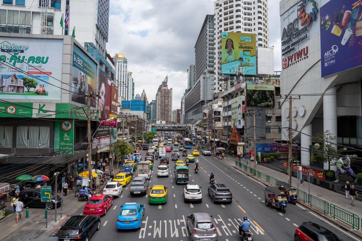 thailand-becausewecan.picfair.com/pics/017894644… The Cityscape and Traffic of Bangkok in Thailand Asia Stock Photo Self Promotion #thailand #thai #thailande #amazingthailand #bangkok #photo #photography #photographylovers #photographyisart #travelphotography #travel #urbanphotography #urban #traveling