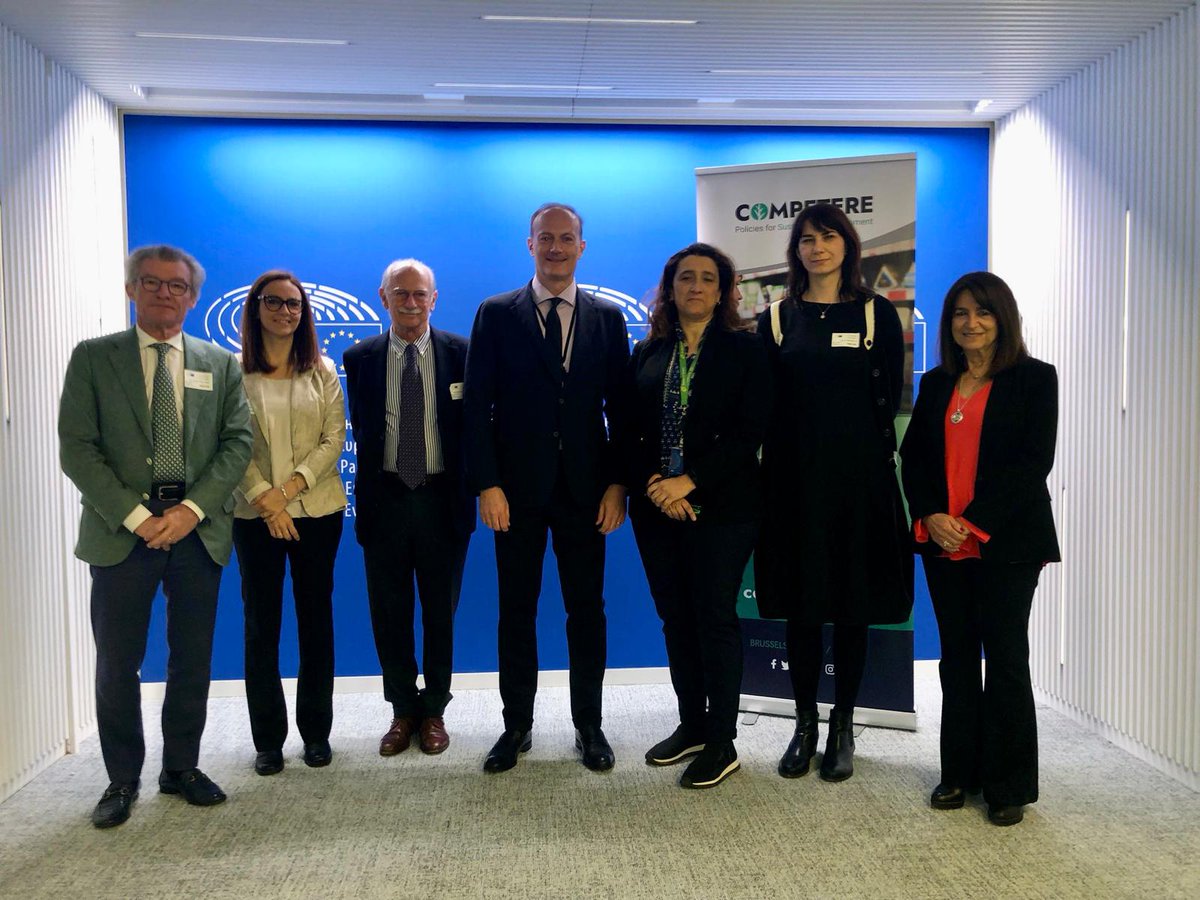 competereEU's tweet photo. 🗣️@pietropaganini "We would like to #EmpowerConsumers. #consumers should figure out their #lifestyle , and #governments should support this #freedom through #Knowledge 
@LaStatale @UantwerpenB @UNISG @CSIC @FoodDrinkEU @rosadamato634 https://t.co/952IT4wVtP
