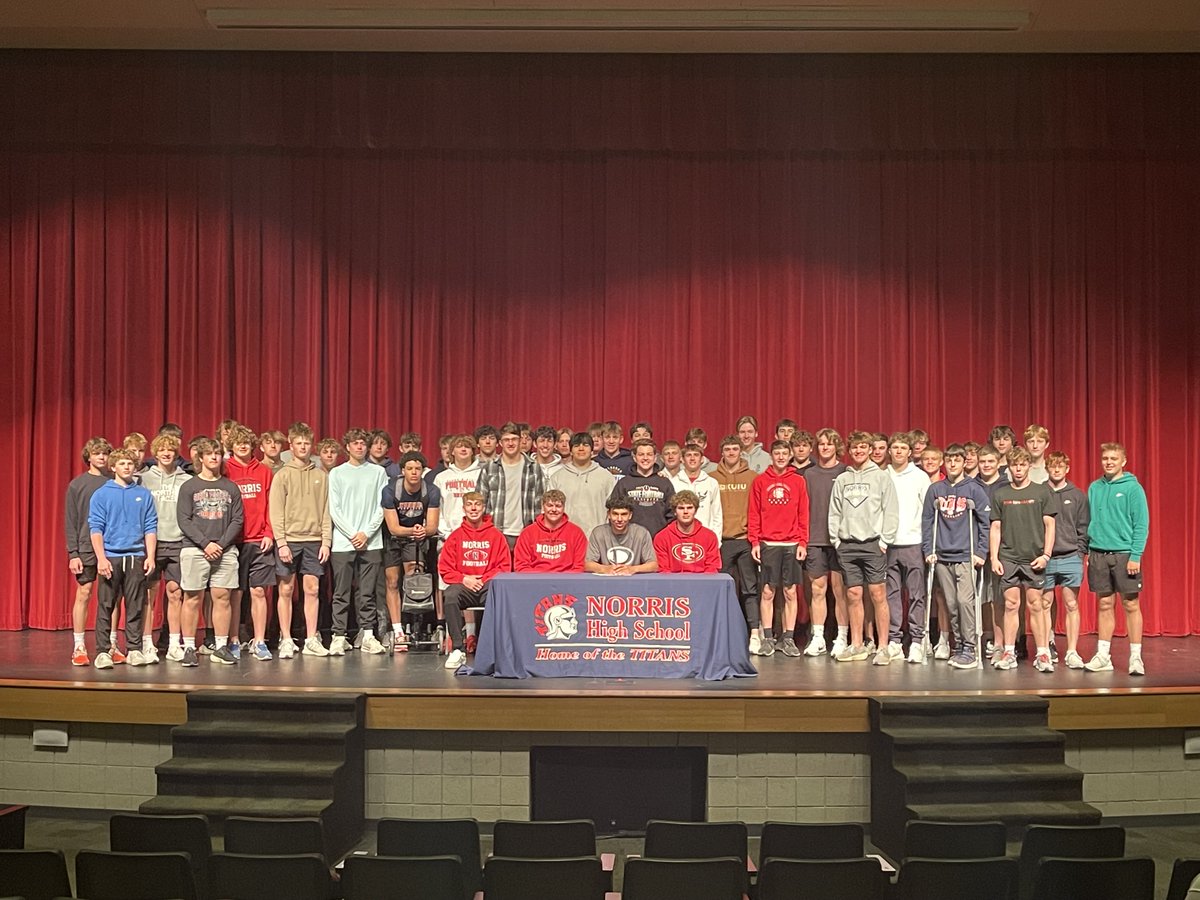 Congrats to Motega Clancy on signing with <a href="/DoaneFootball/">DoaneFootball</a>! Good Luck! #TEAM