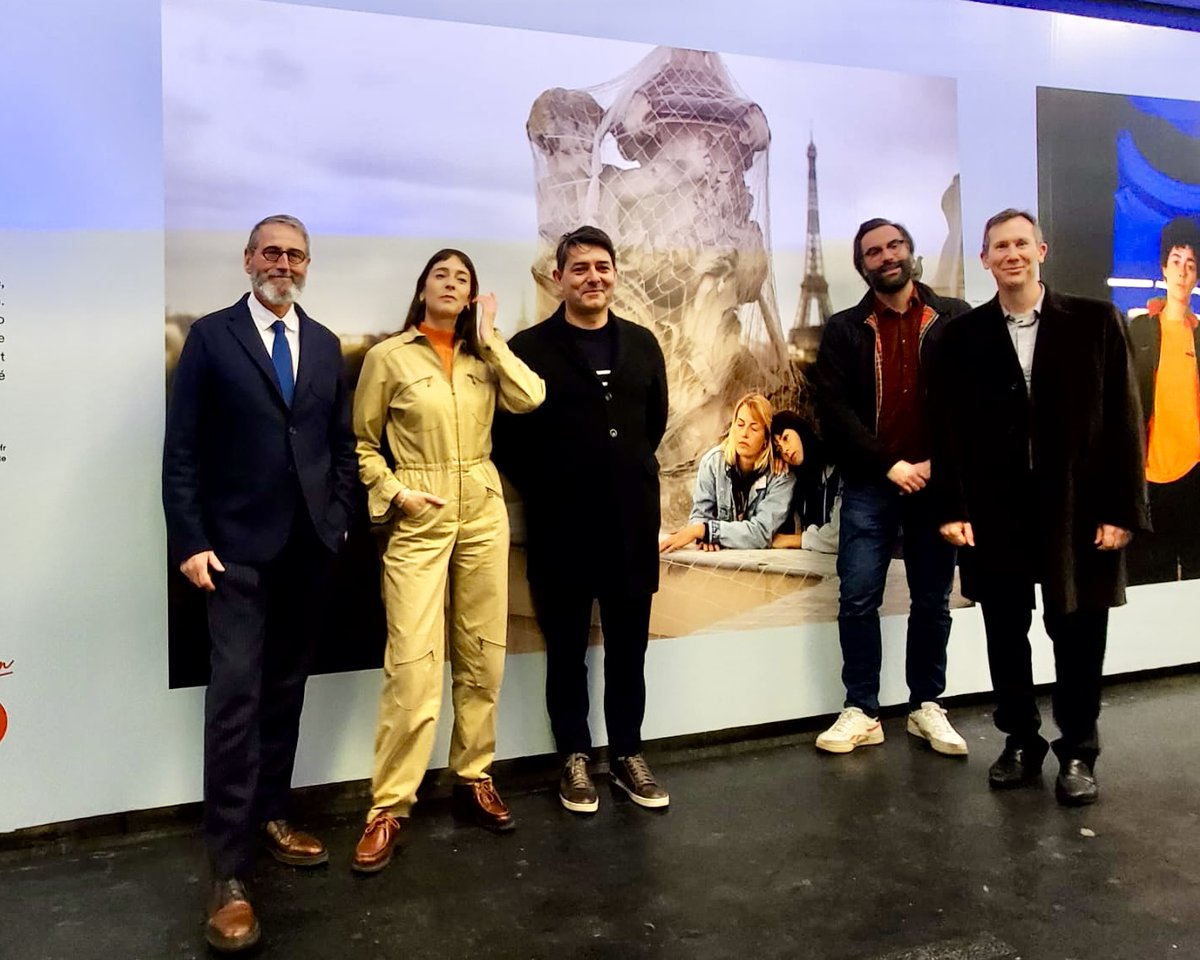 universcience tweet media