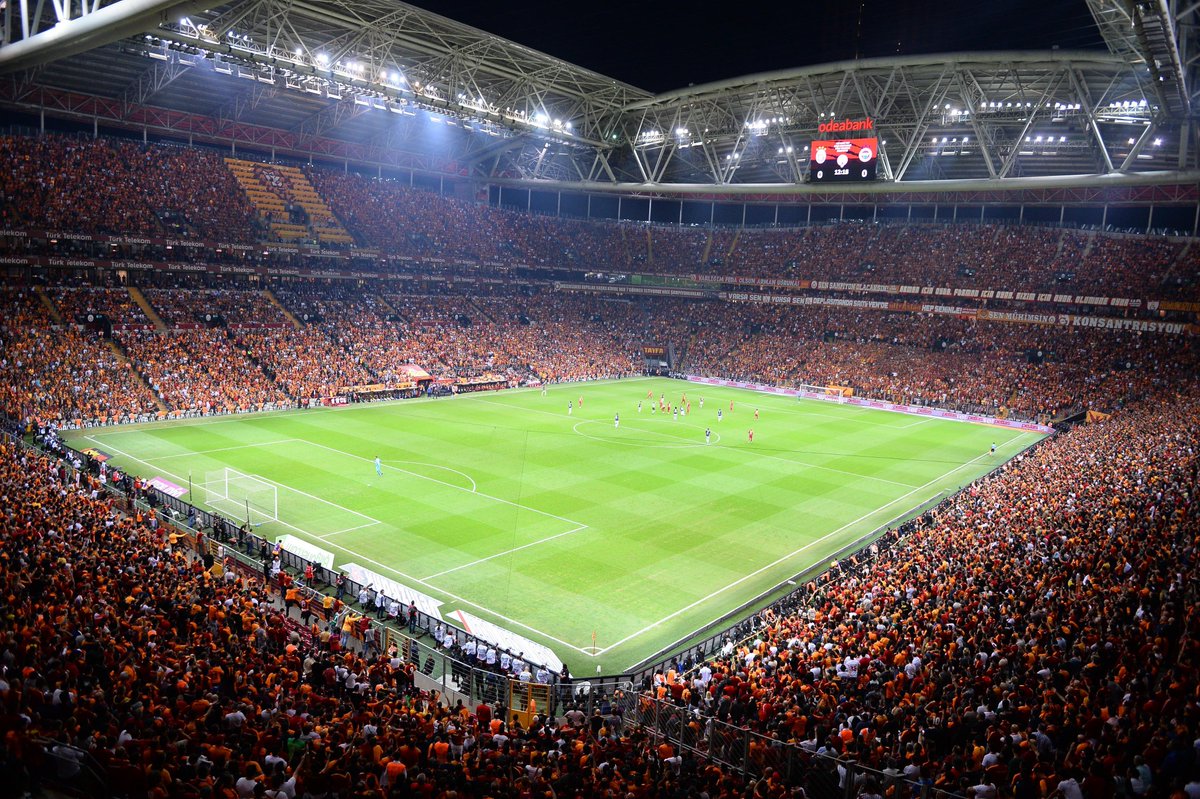 fotomac's tweet photo. 🏟️🦁 Dünyanın en korkutucu ve sert atmosfere sahip olan stadı Galatasaray'ın evi Rams Park oldu. 

(Marca) https://t.co/6jpujvhf3a