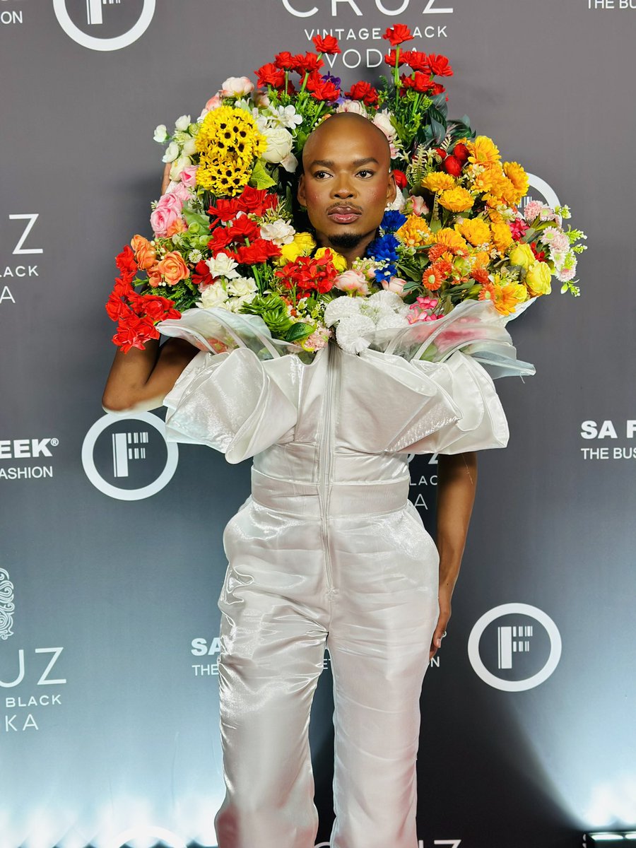 @Cruzvodka @safashionweek ‼️The Update‼️ Looks at the South African Fashion Week Launch Party. Phupho Gumede #CRUZSAFW #SAFW @Cruzvodka @safashionweek #SS24