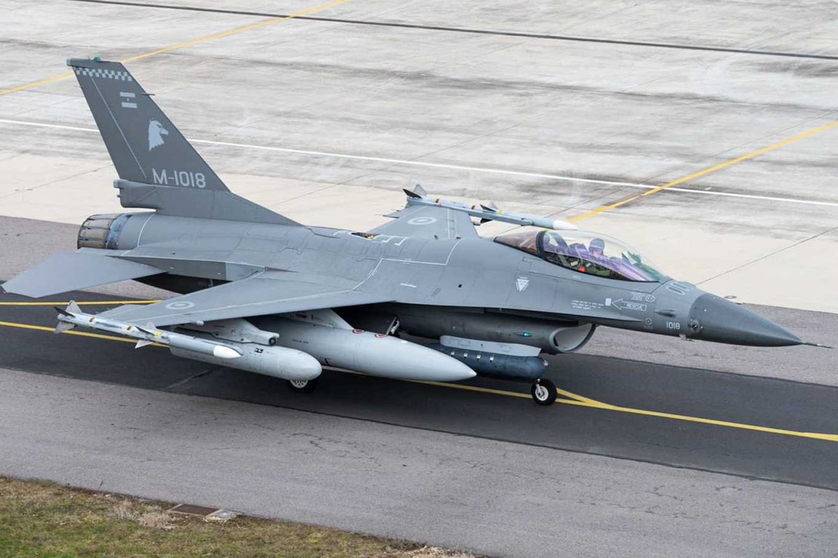 fisadev's tweet photo. Sale hilo sobre los F-16 argentinos con lo que opino y un poco de data para entender mejor la cuestión, ya que hay bastante confusión y desinfo también.

Es un tema complicado, y con un muy lindo avión de por medio, así que tengo bastante para comentar :)
(1 de N) https://t.co/4W9dMpVbXn