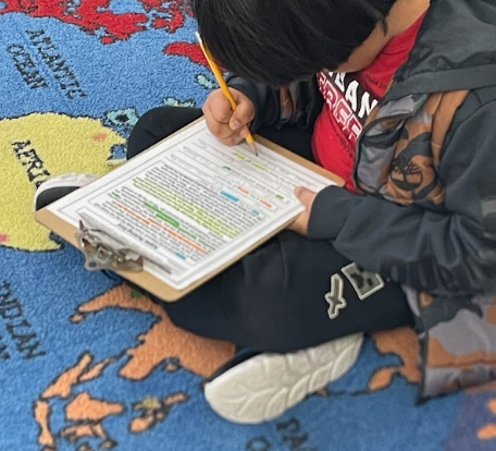 MissMirra2's tweet photo. Ask and answer questions assessed with different leveled texts so all students can focus on practicing the application of the skill without text difficulty preventing them #Reading #ESL https://t.co/F0HSHcWMex