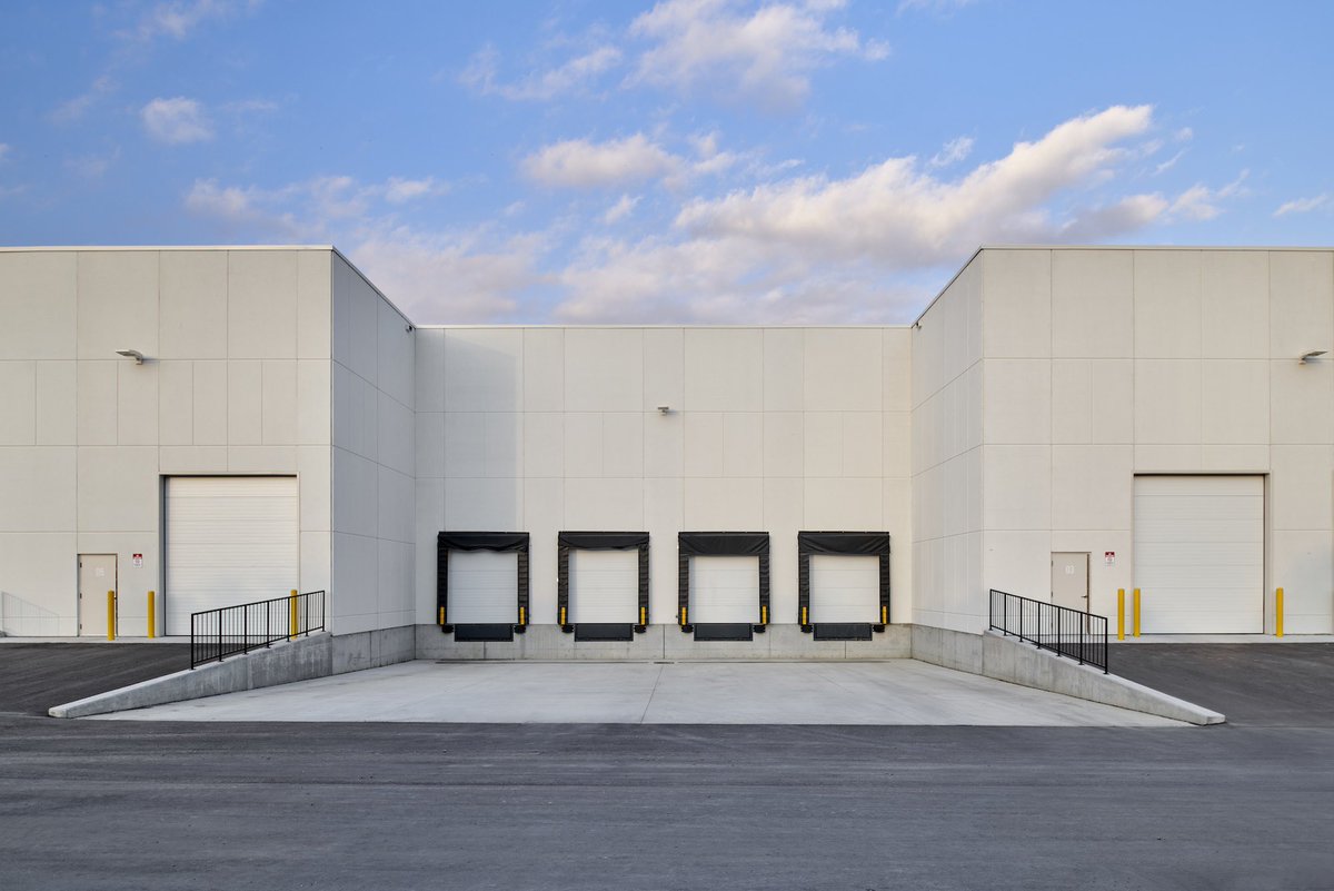 Units range from 6,888 SF to 13,662 SF, featuring various loading configurations, 28’ ceiling clearance, and walk-up second-floor mezzanines for office functionality or additional storage.

Learn more about limited-time pricing options at Morningside here: bit.ly/beediemornings…