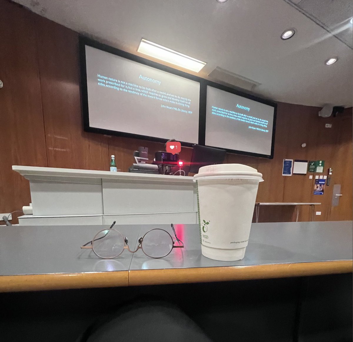 Bugün fakültede harika bir siyaset felsefesi kavramı öğrendim: ahlaki şantaj. 

Anlamı: birilerinin kasıtlı olarak sizi sürekli başkalarına yardım etmek zorunda kaldığınız durumlara sokması ve siz bunlarla uğraşırken onların kendi işine bakıp yarışı kazanması.