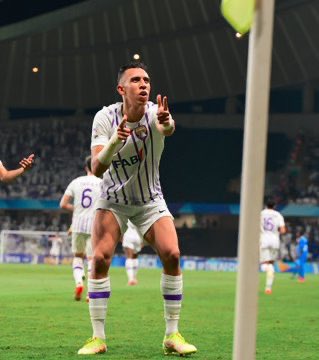 الزعيم العيناوي🇦🇪💜
 يكسر سلسلة انتصارات الهلال السعودي ..

قلناها للزعامة عنوان إنه العين يا سادة💜
#العين_الهلال