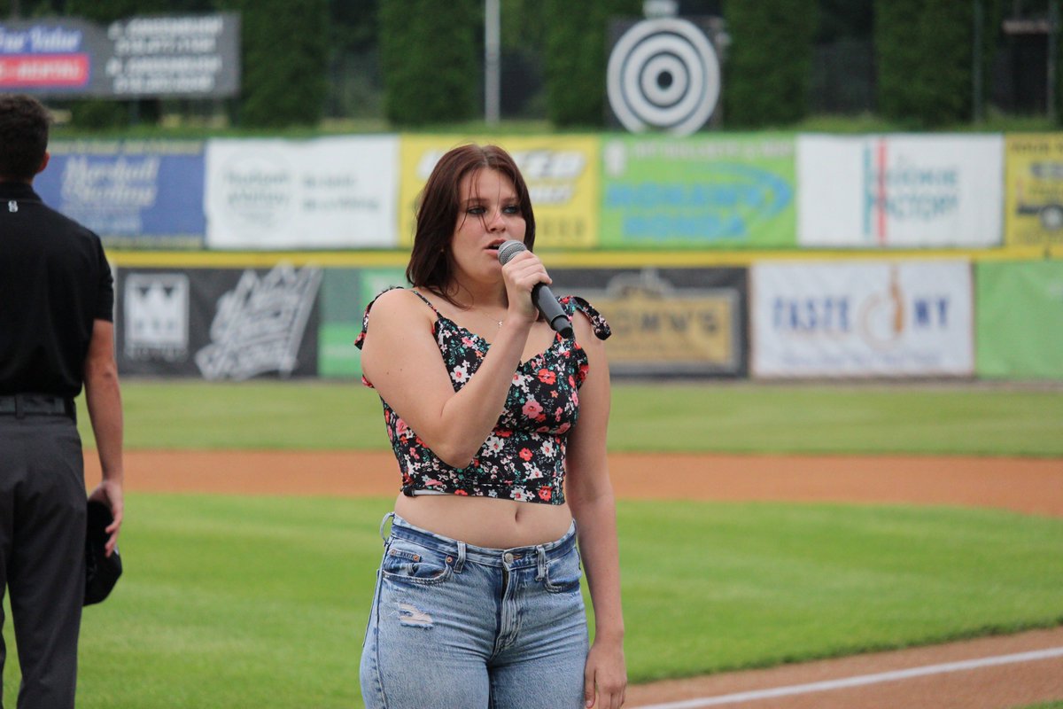 Attention singers! Are you interested in performing the national anthem at the ballpark this season? Please send an audition recording or link to info@tcvalleycats.com to be reviewed, and you could be chosen to perform this season! #VamosGatos #Forthe518