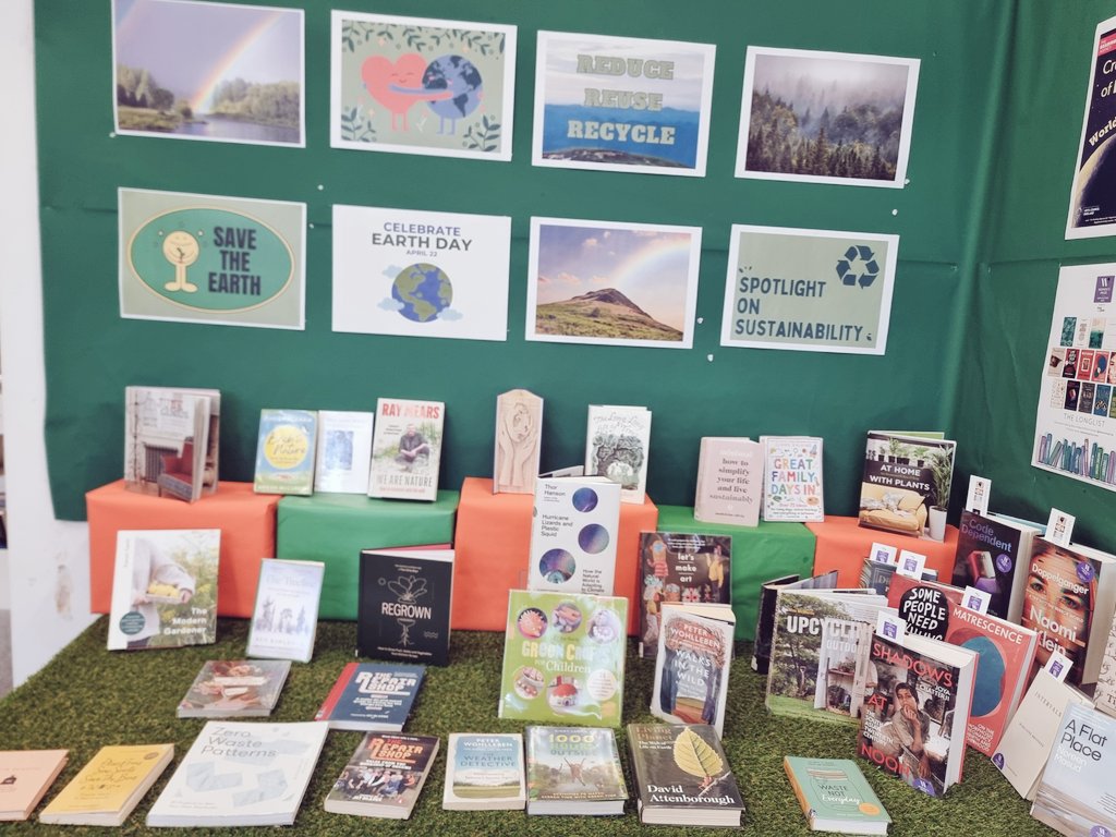 Love visiting @Better_SFLib as they always have such wonderful displays ! #EarthDay is fast approaching ! A perfect time to reflect on our place in this world, and what world we want to be in going forward! 🌏📚💚 #GreenLibraries #LibraryDisplay #EarthMonth @wandsworthlibs