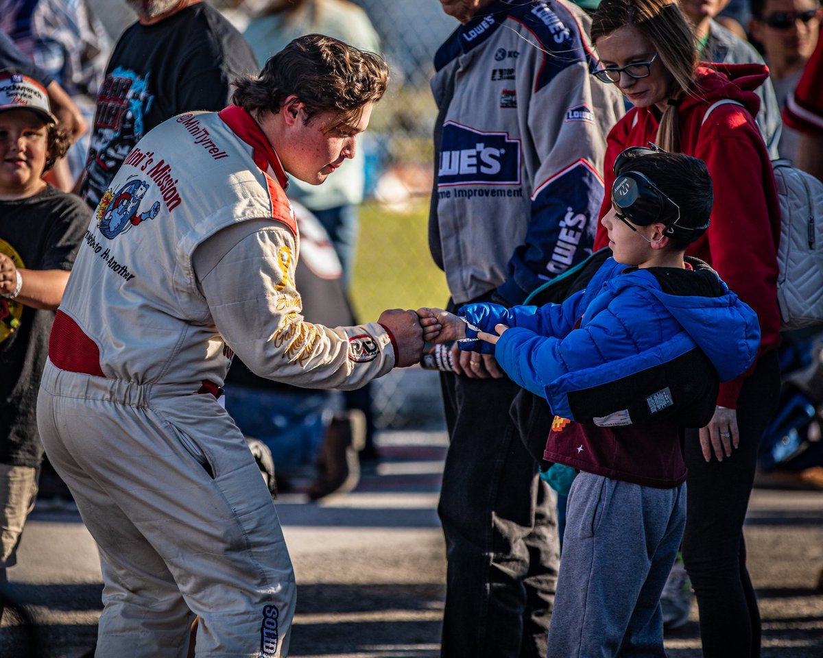 The reason we love what we do 🙌 Thank you to 𝗔𝗟𝗟 of our fans, new and old, that support the CARS Tour and it’s competitors. We couldn’t do it without you, and hope to see everyone at @OCS_Track this Saturday night! 🎟️ bit.ly/3Wjwo4H