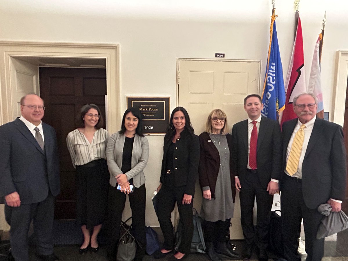 Last Hill visit before our CNC Briefing this afternoon! @AmericanBrainCo advocating for #BRAIN funding on The Hill! ABC met with Rep. Mark Pocan. @ACNPorg @TedAbelneuro @HelenMaybergMD @SuthanaLab @IcahnMountSinai @UCLA @uiowa @USBrainAlliance #studyBRAIN