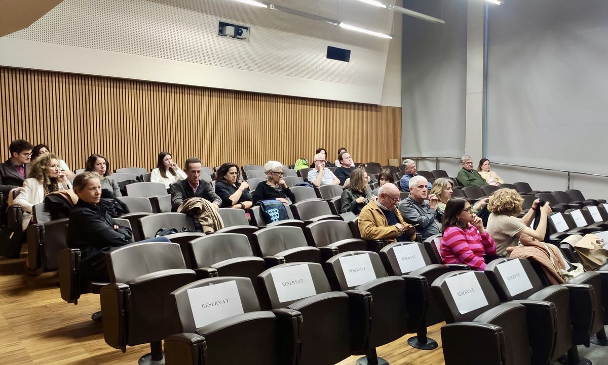 icagirona's tweet photo. Dins dels actes de la Setmana de #SantRaimon, aquesta tarda hem ofert al Col·legi la sessió de cinema amb la pel·lícula “Les dues cares de la justícia” i el debat posterior, amb el suport del Grupo Europeo de Magistrados por la Mediación.
#ICAG #AdvocaciaGirona https://t.co/8DXxBhVSCs