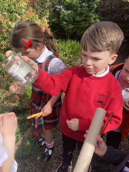 What a beautiful day for exploring our secret garden! Frog spawn, hammocks and mini beasts - such adventures!