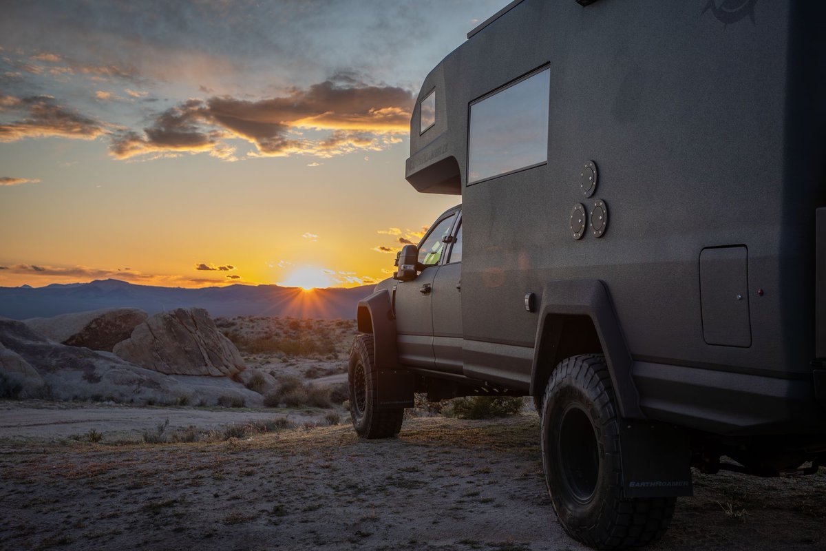 Finding serenity after a long day out on the trail 🌅
·
·
·

#earthroamer  #offroad4x4 #expeditionvehicle #campinglife #overlanding #4x4life #4x4trucks #vanlife #vanlifeadventures