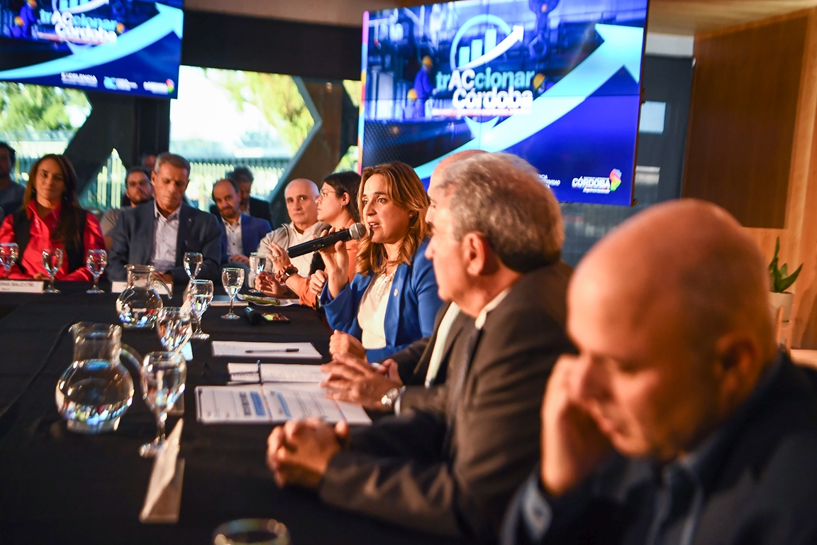 TelemercadoAR's tweet photo. Representados por nuestro director y representante del #ClusterBPO - @SebaAlbrisi  - nos sumamos al programa #TrAccionarCórdoba, impulsado por el @gobdecordoba.
Acompañamos la iniciativa que busca crear un nuevo modelo de competitividad para la gestión de empresas en Córdoba. https://t.co/QdxqFj4GAr