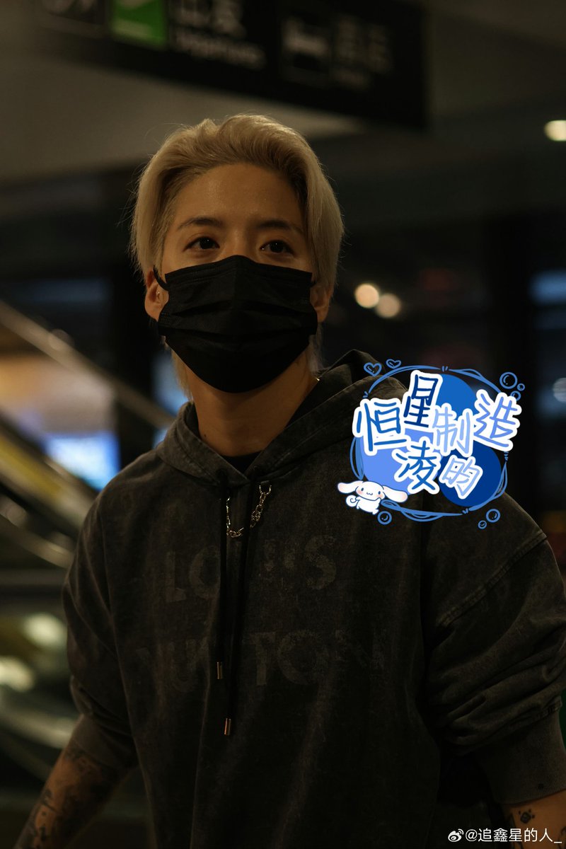 shei1028's tweet photo. 刘逸云Amber Liu fancam 170424
📸追鑫星的人_ wb
...
#刘逸云 #刘逸云Amber
#AmberLiu刘逸云  #AmberLiu #ACloud https://t.co/t0lbT5ip0A