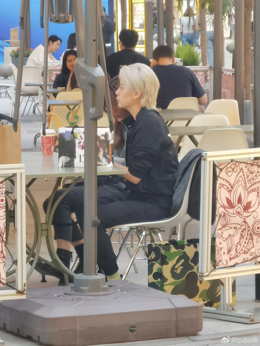 shei1028's tweet photo. 刘逸云Amber Liu fancam 170424
📸cute嘘 wb
...
#刘逸云 #刘逸云Amber
#AmberLiu刘逸云  #AmberLiu #ACloud https://t.co/299yt4r8AQ