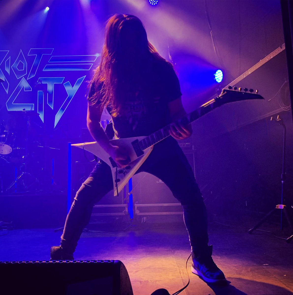 pietersender's tweet photo. Riot City @roadburnfest
1/x #roadburnfestival #RiotCity https://t.co/CMQKsXKKlK