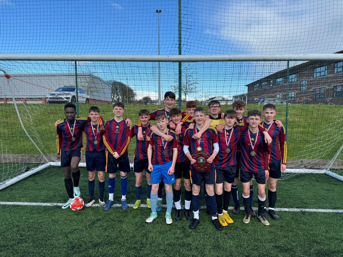 So proud of the y11 football team for their performance today in the Bradford Schools finals. They won after 5 years of training, trying and teamwork. ⚽️🙌🏻 Well done to these 14 boys but also those who couldn’t come today, and those who’ve trained with us through the years. 👏🏻