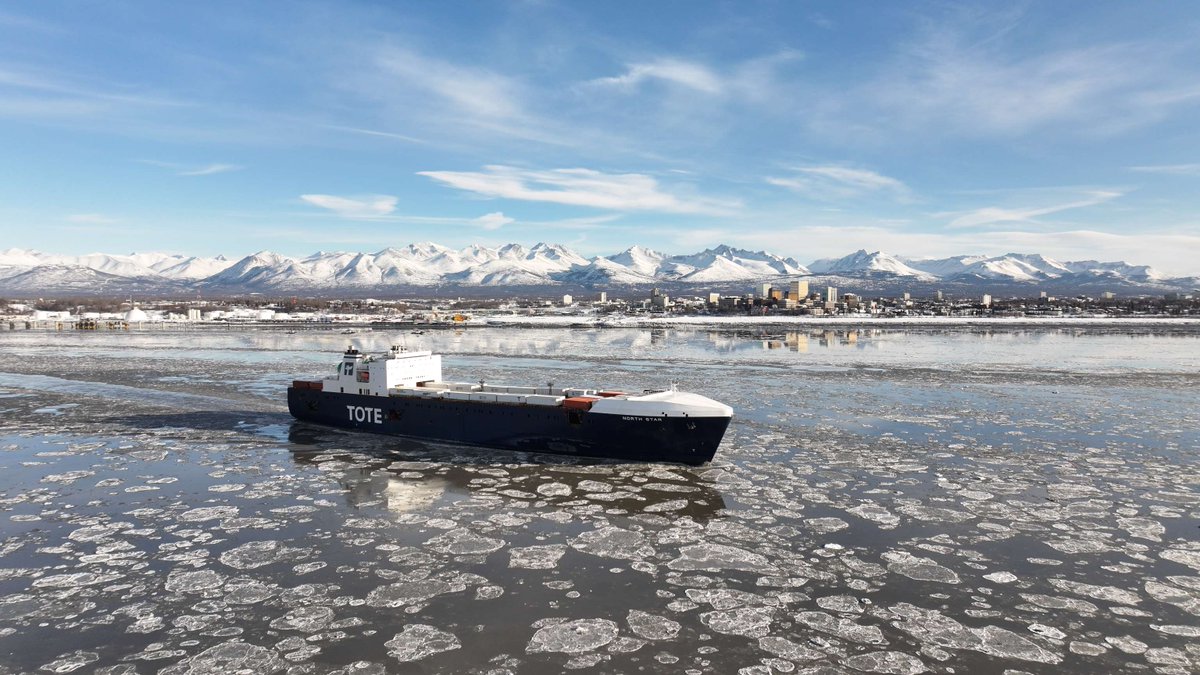 TOTE_Maritime's tweet photo. Spring may take its time coming to Alaska, but the blue skies and longer days can't be beat. Thank you to Yuit Communications for taking some beautiful updated aerials of M/V North Star, delivering the supplies for life to the Last Frontier.
#ShipsandShipping #AlaskaShipping https://t.co/8fSz2zzIJq