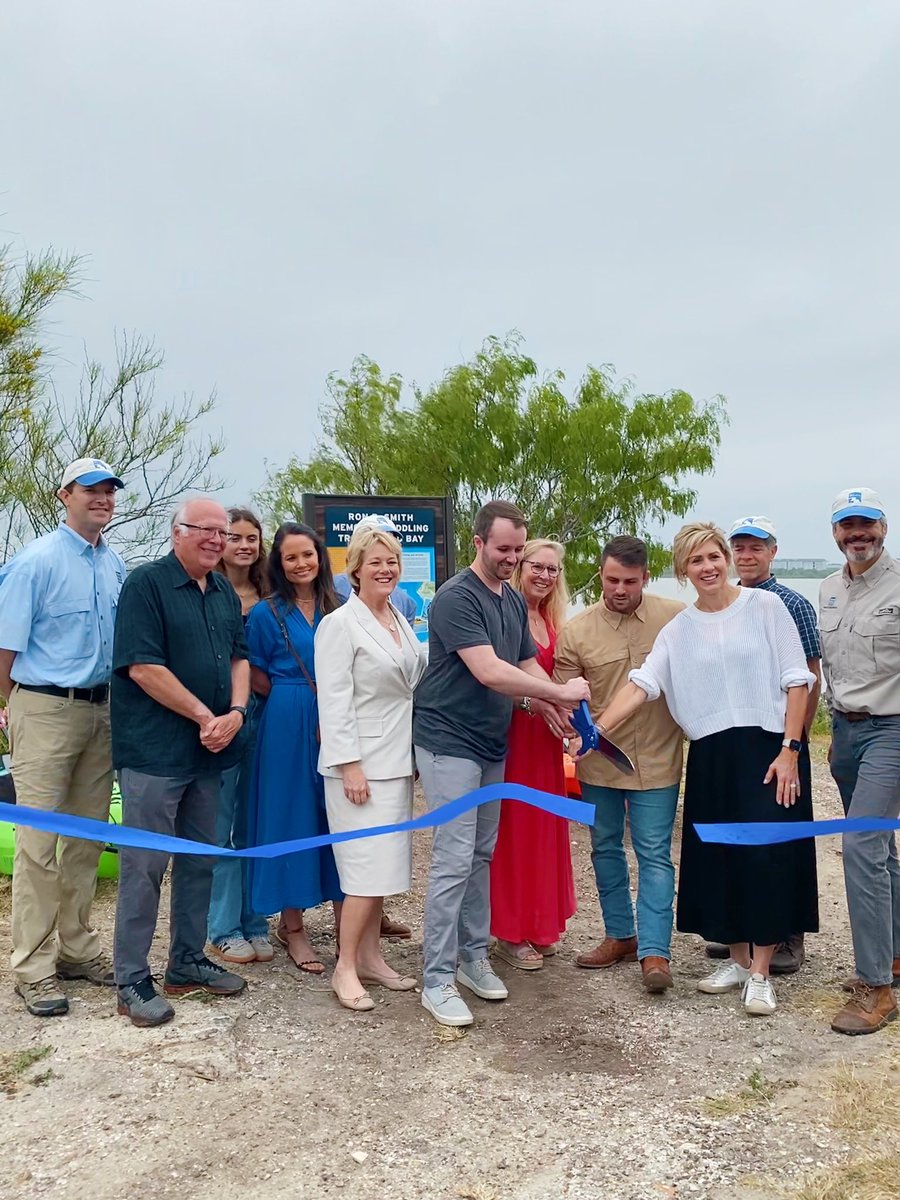 Honoring Ron R. Smith's Legacy with @TPWDnews & @IslandCampus on Oso Bay. This memorial trail offers 5 miles of paddling and fishing from the stunning Texas A&M Corpus Christi campus. Thanks to Ron's loved ones for joining us. Welcome all to the Tx Paddling Trails family! #txlege