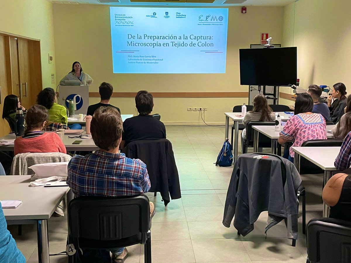 advanced_unit's tweet photo. @Marceladiazf Finalizamos el día con invitados muy especiales “super usuarios” de la UBA.
@marcoscopist @_GonzaAparicio @helldaghero Uriel Kuziol y María Rosa García.
Gracias por contarnos su experiencia con la 🔬!!! https://t.co/XY3kr6plwn